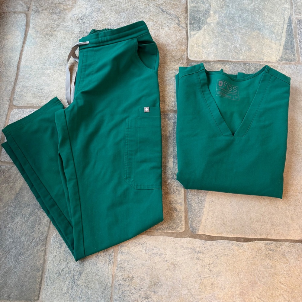 Figs Yola Skinny Pants+Scrub Top